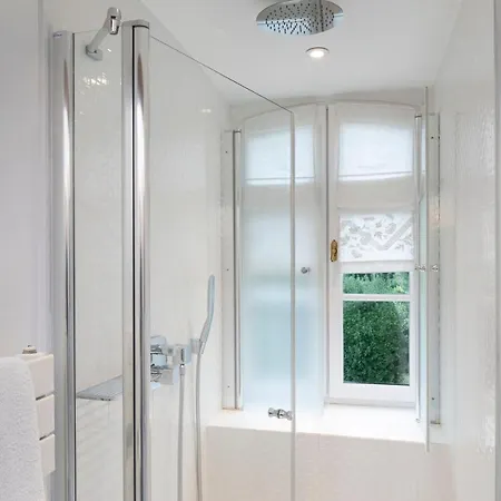 Le Clos De Villeroy Bed & Breakfast Mennecy