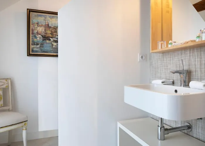 Le Clos De Villeroy Bed & Breakfast 3*